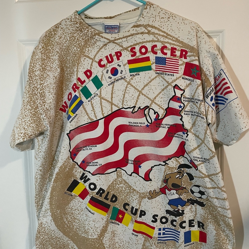 Vintage 1994 World Cup soccer t-shirt